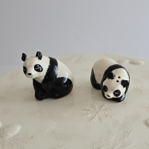 Other - Vintage Set Of 2 Japan Panda Ceramic Salt & Pepper Shakers
